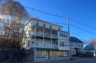 33 Crystal St 1