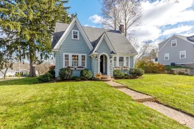 10 Colby Road