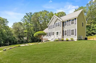 122 Carlisle Rd 1