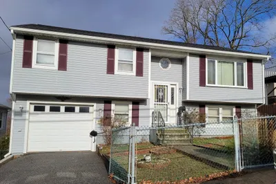 144 Herman St 1