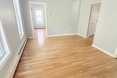 11 Newton St #1