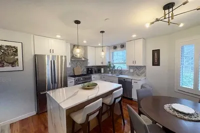 242 R Broadway #1