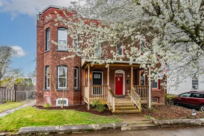 56 Taylor St