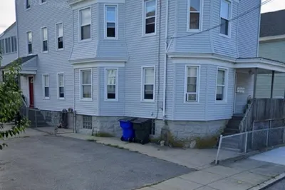 107 Wellington St #1 1