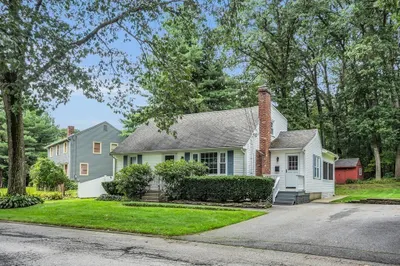 38 Hunting Ave
