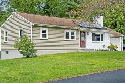 9 Lillian Rd