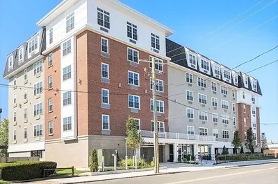 511 Hancock St #207