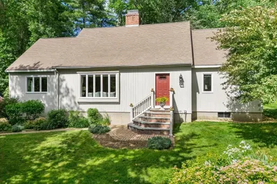 25 Greenwood East Lane 1