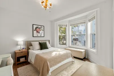 19 W Tremlett St #4 1