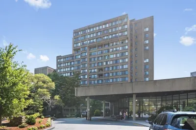 250 Hammond Pond Parkway #707S