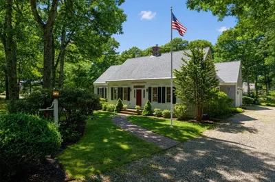 2 Huckleberry Dr 1