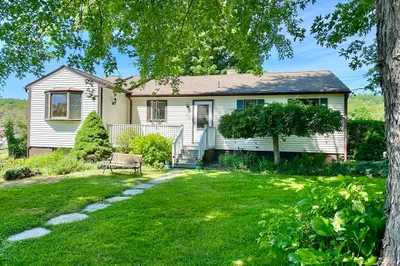 11 Poplar Hill