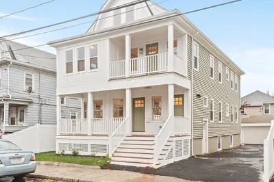58-60 Governor Winthrop Rd #58