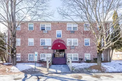 10 Danbury Dr #3