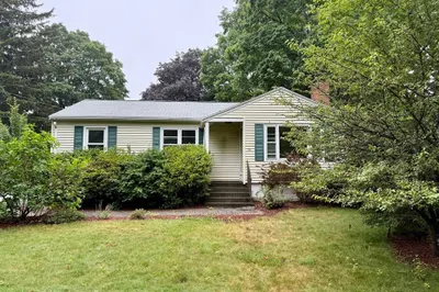 36 Lake St