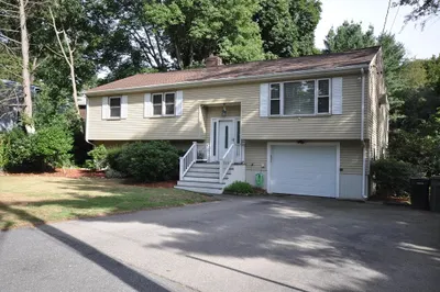 111 Indian Head Rd 1