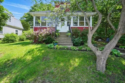 100 Green St