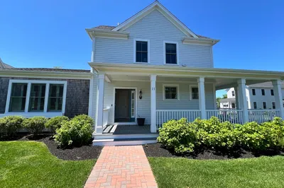 601 Massachusetts 6a #27 1