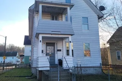 81 Adams St