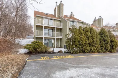 45 Lakeside Ave #40 1