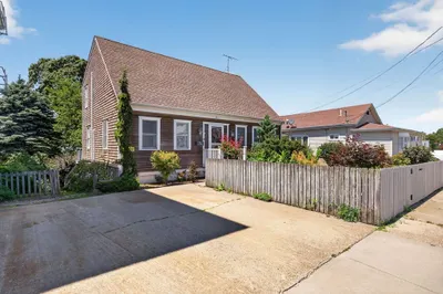 55 Irving St 1