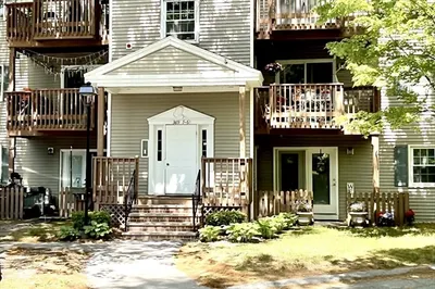 369 Aiken Ave #6