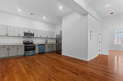 280 Essex Street #204