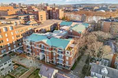 130 Mount Auburn St #511