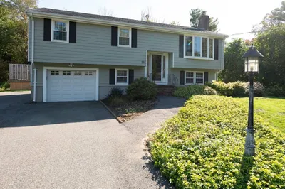 21 Laurel Lane 1