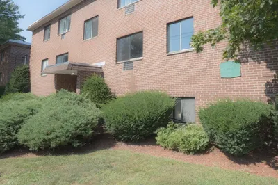 12 Kendall Ave #10 1