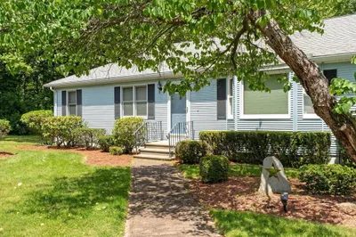 65 Blithewood Ave