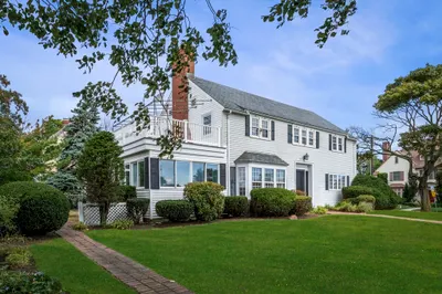 189 Lynn Shore Dr 1