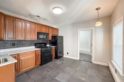 25 Carroll St #1