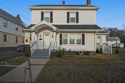 153 Bristol St 1