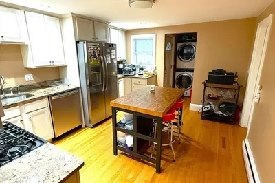 160 L St #1 1