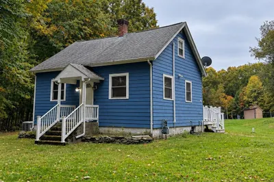 12 Pine St 1
