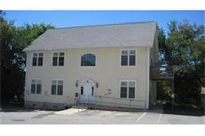 136r Main St #3