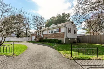 126 Westview Dr