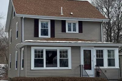 32 Lawrence St