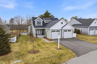 32 Pebble Beach Dr