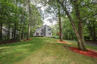 7 Hunter Dr 1