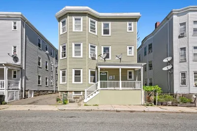 37 Lyon St #1