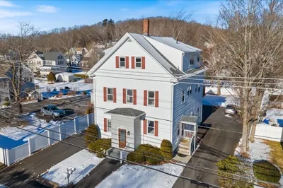 129 Friend St #3 1
