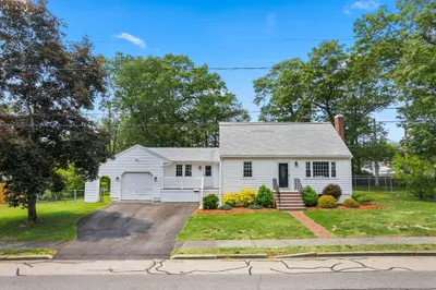 139 Damon Rd 1