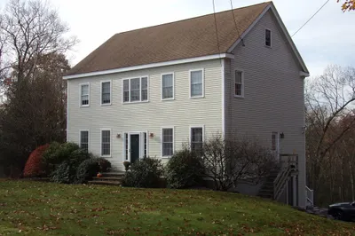566 Hancock Street 1