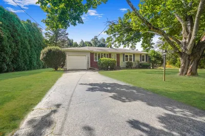 15 Davis St