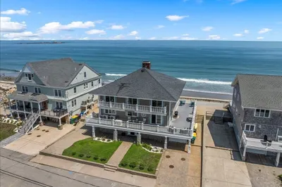 67 Surfside Rd 1