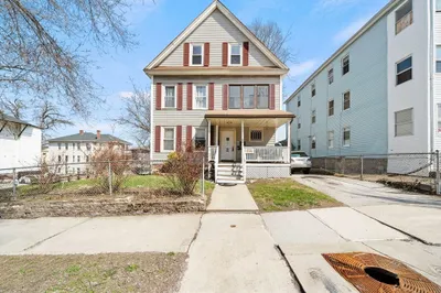 62 May St
