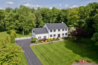 17 Shelby Ln 1