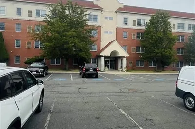 20 Heaths Court #209